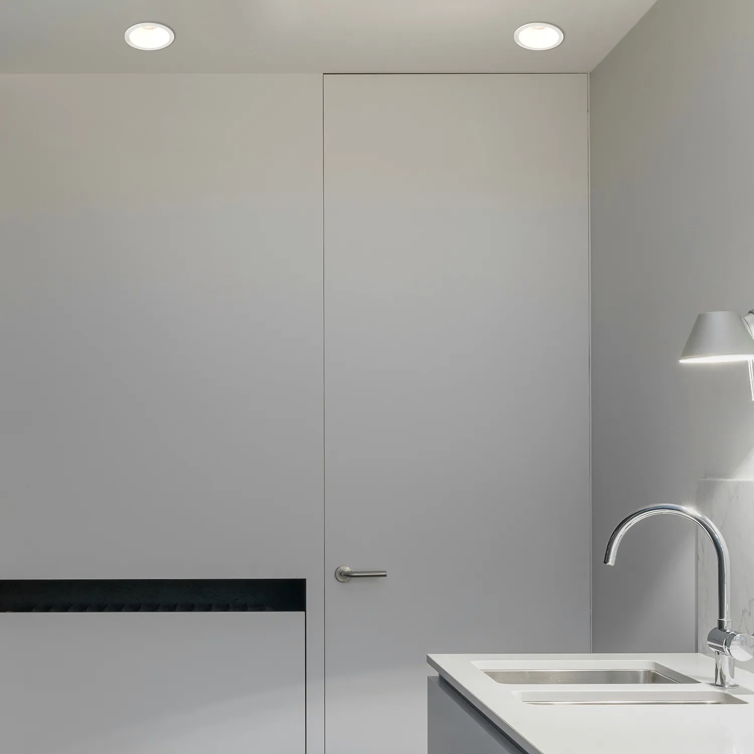 Светильник встраиваемый Crystal Lux CLT 008C83 WH 3000K IP54