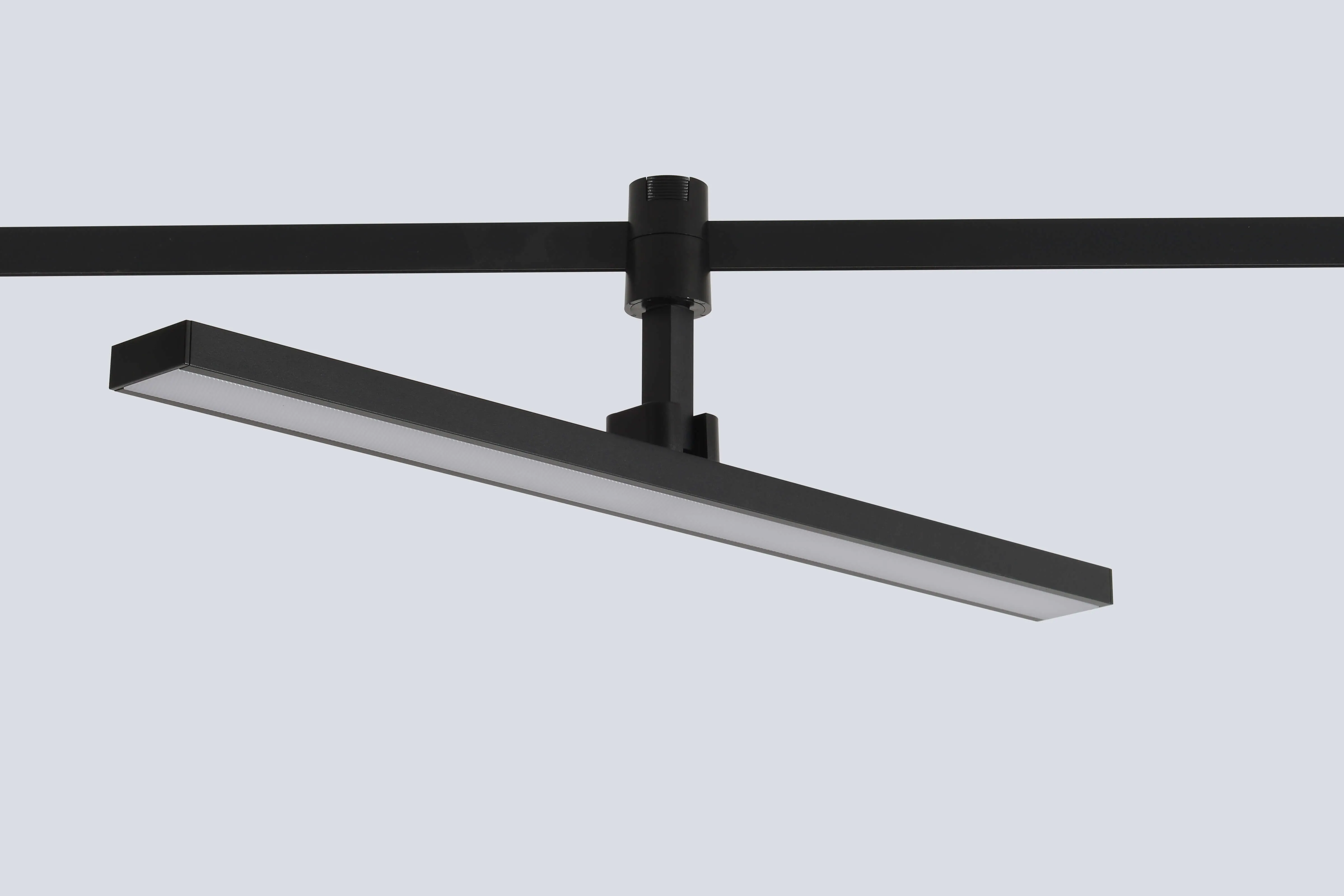 Светильник трековый для гибкой магнитной системы Crystal Lux CLT 0.37 001 18W BL SMART