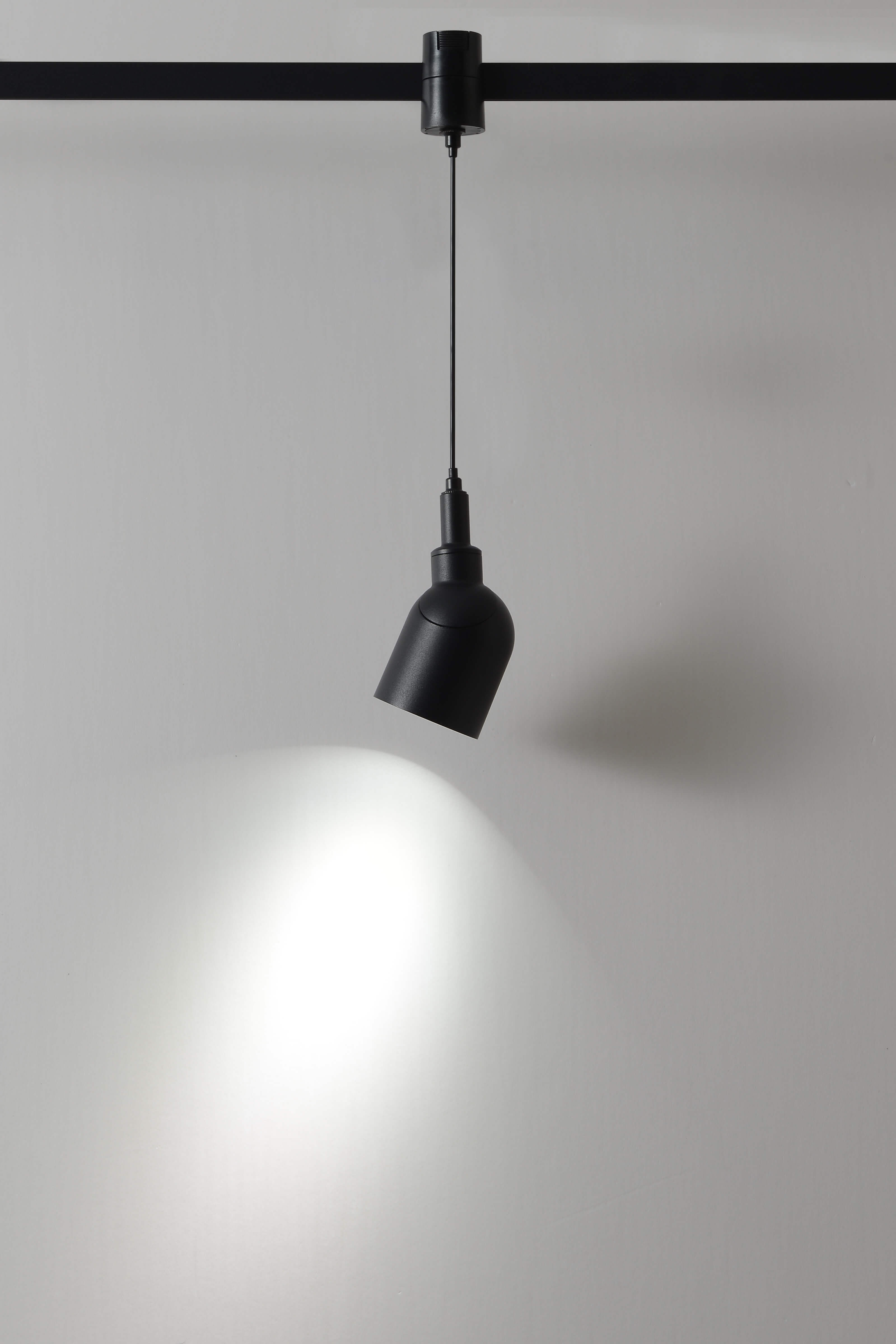 Светильник трековый для гибкой магнитной системы Crystal Lux CLT 0.37 005 7W BL SMART