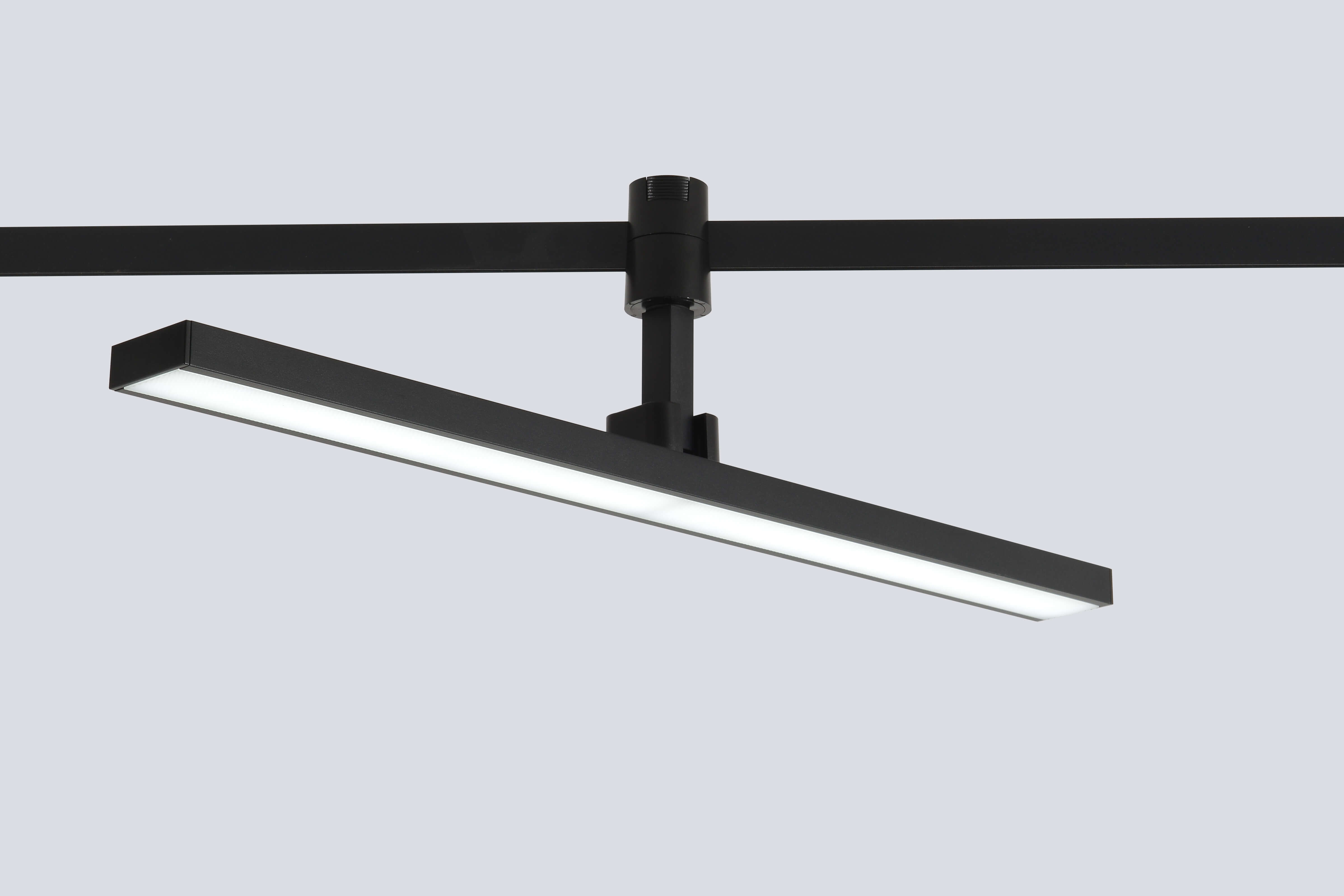 Светильник трековый для гибкой магнитной системы Crystal Lux CLT 0.37 001 18W BL SMART